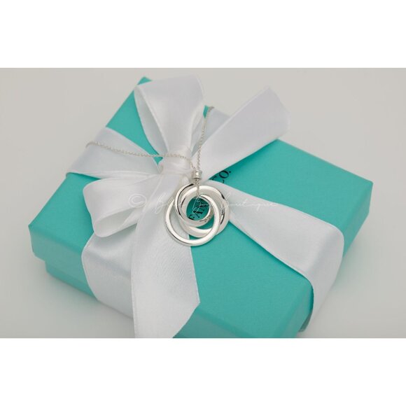 Tiffany & Co. Necklace 1837 Triple Interlocking Circles Pendant in Silver 18" - Picture 6 of 7